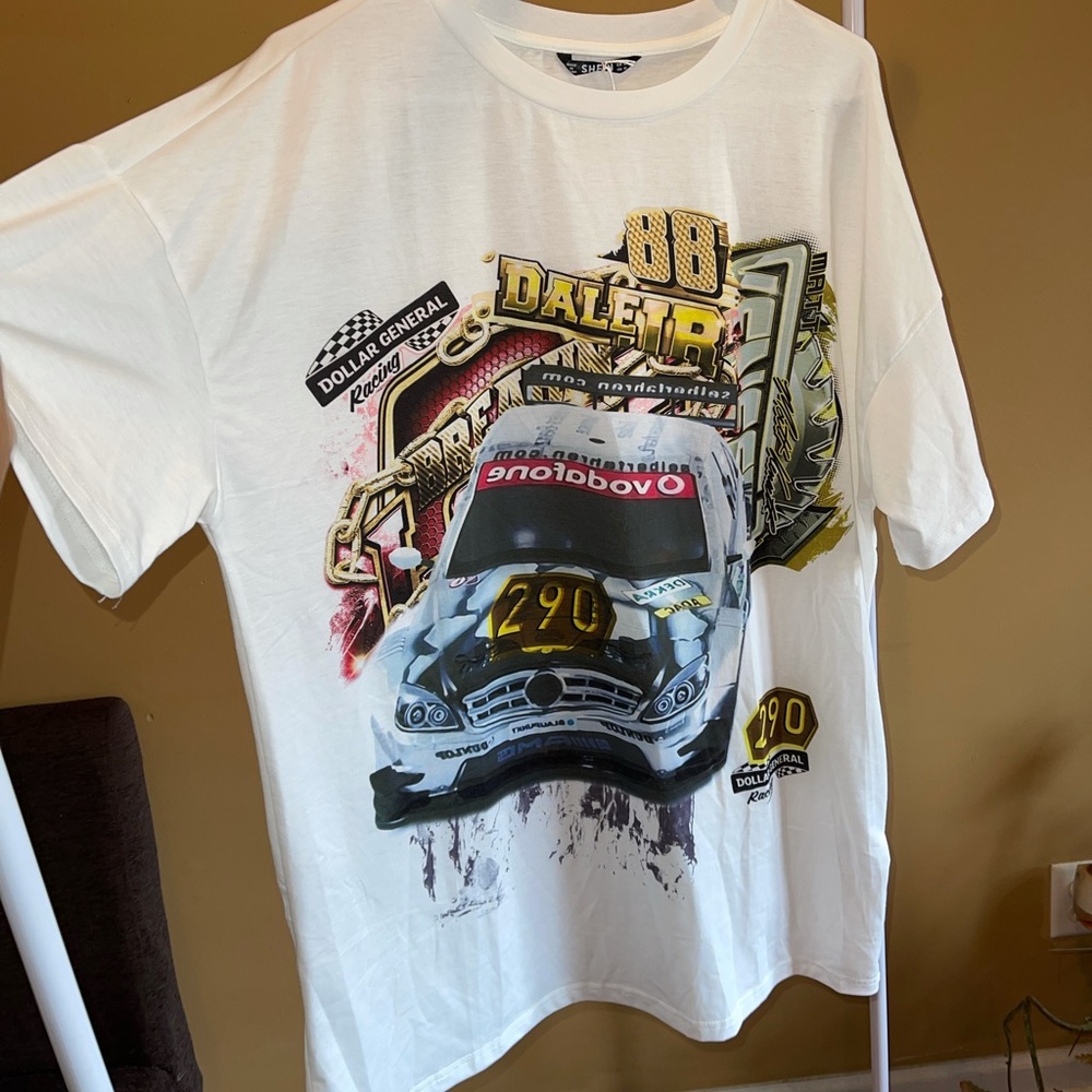Oversized Graphic Tee New